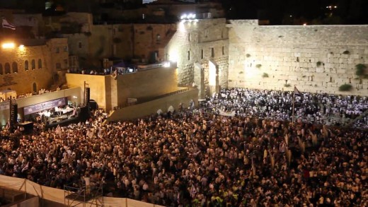 100,000 Jews Celebrate the Liberation of the Old City on Yom Yerushalayim at the Kotel